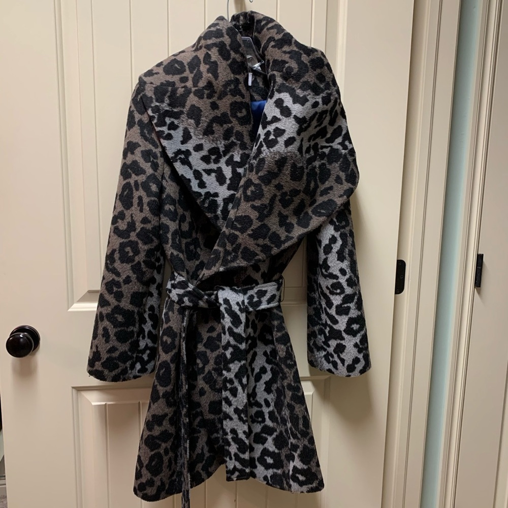 T Tahari Leopard Wrap Coat - Picture 1 of 8